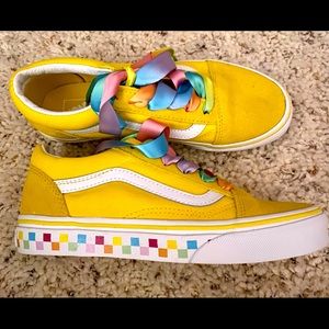 New, never worn Vans sz 3 youth